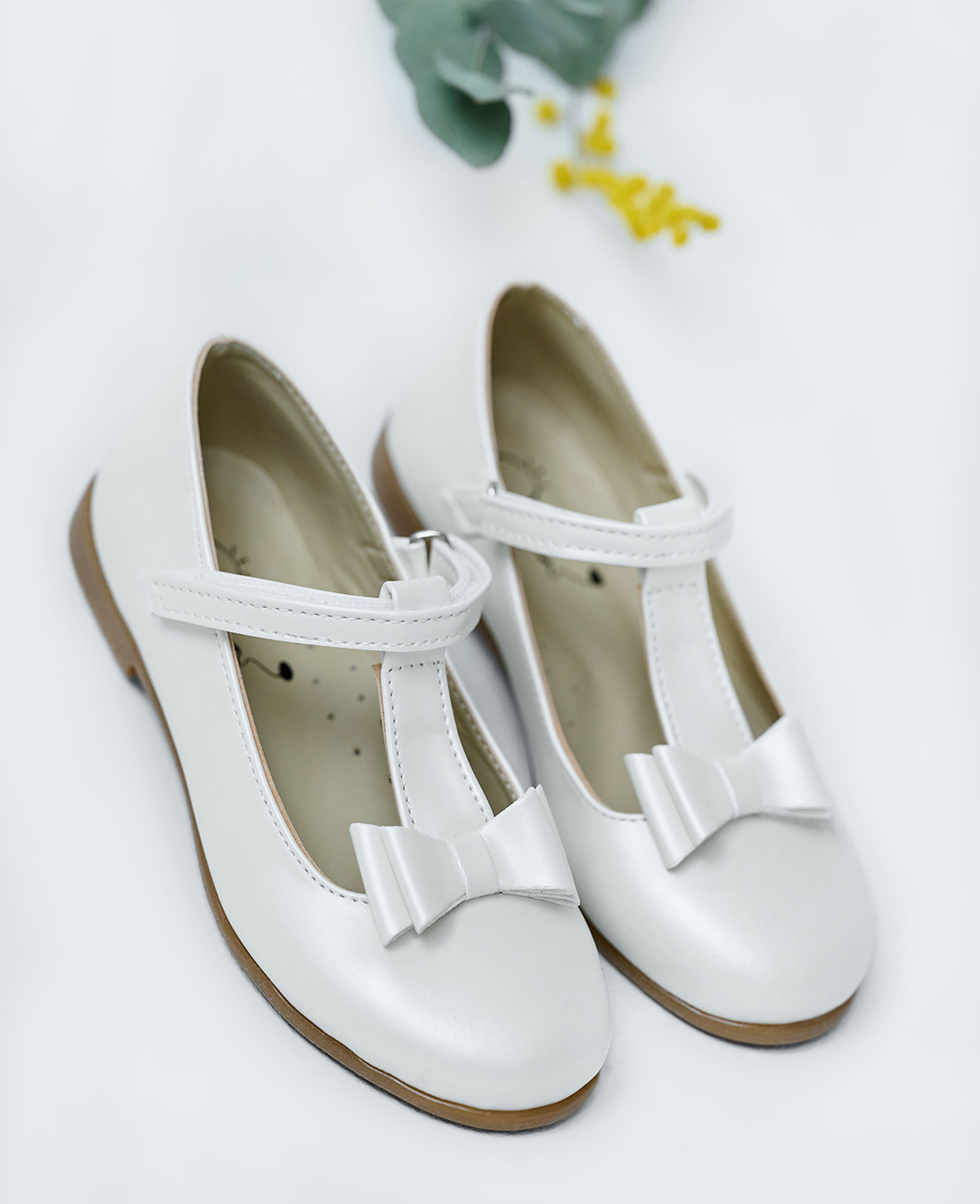 Creamy Cute Shoes
