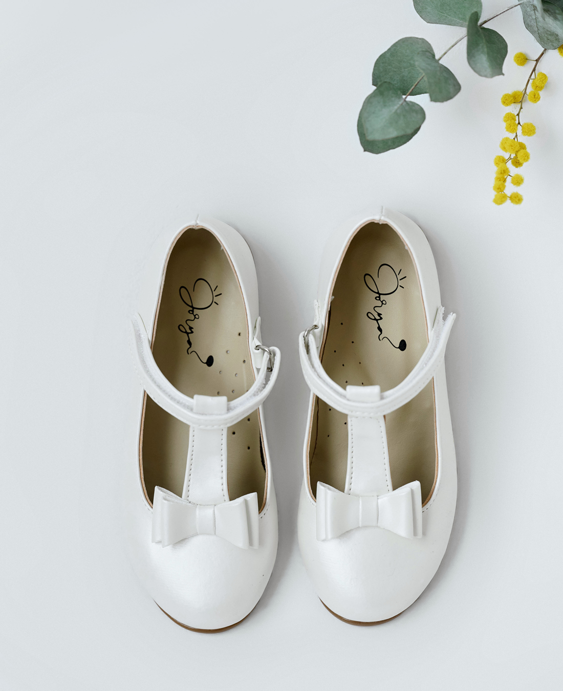 Creamy Cute Shoes